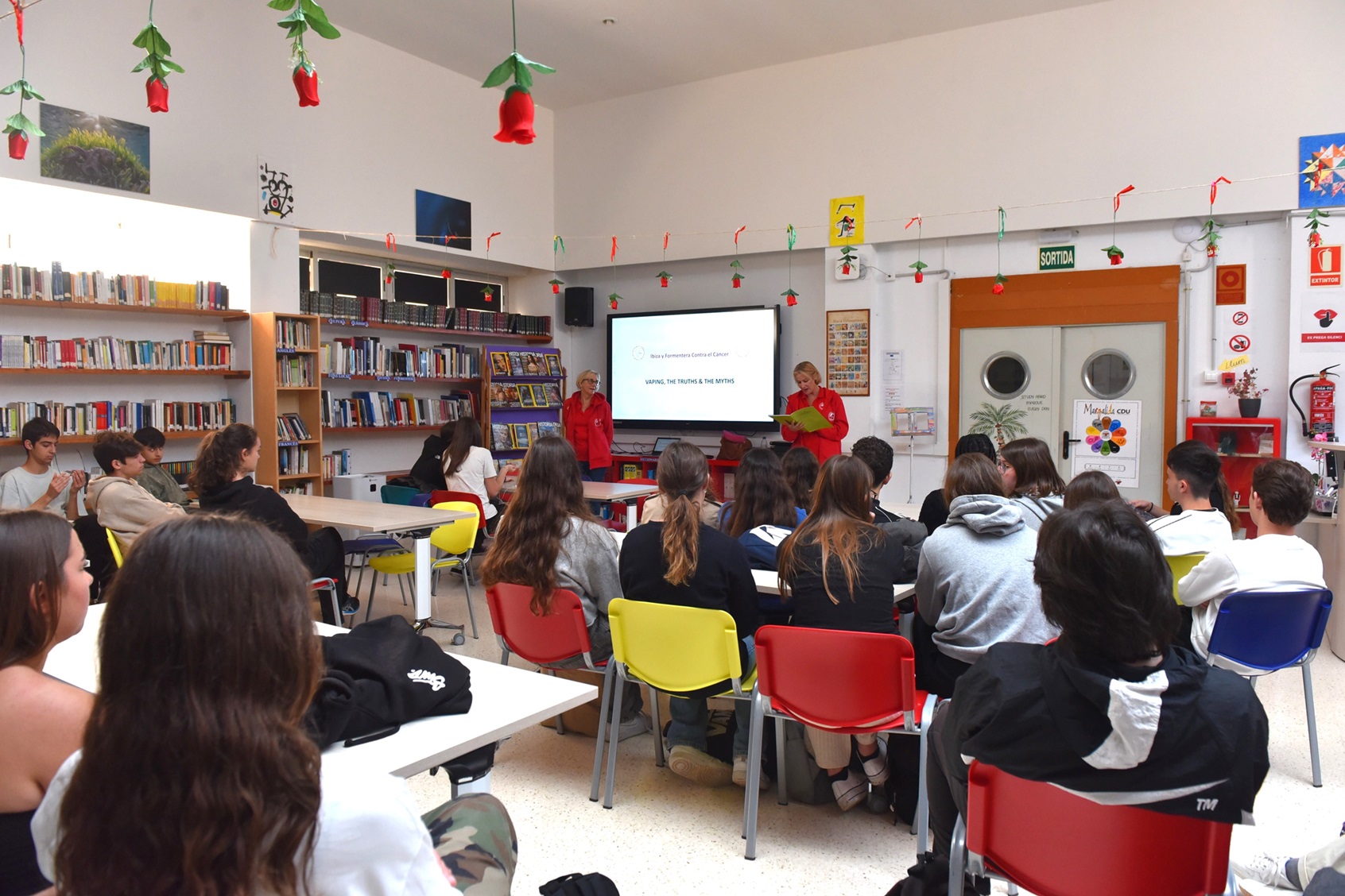 Charla educativa sobre riesgos del vapeo - IFCC